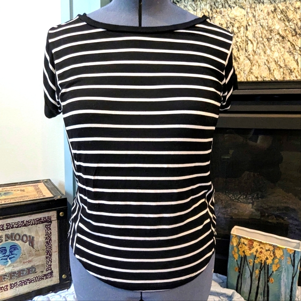Cable & Gauge faux back button Black and White Striped shirt - L